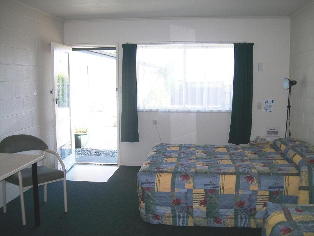 Cedar Court Motel Napier Bagian luar foto