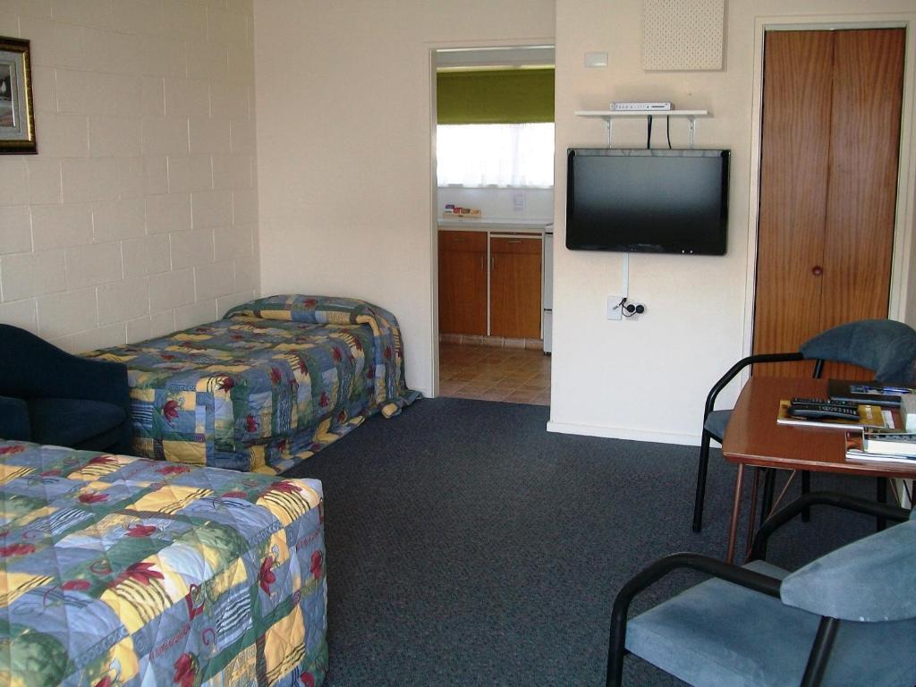 Cedar Court Motel Napier Bagian luar foto