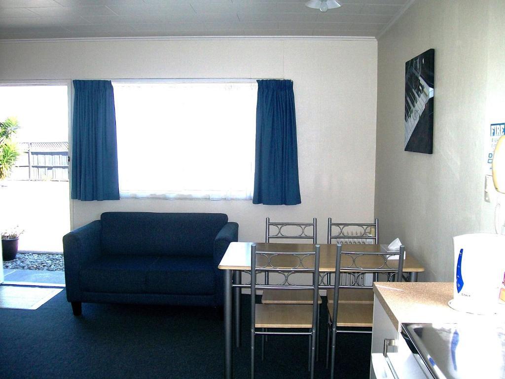 Cedar Court Motel Napier Bagian luar foto