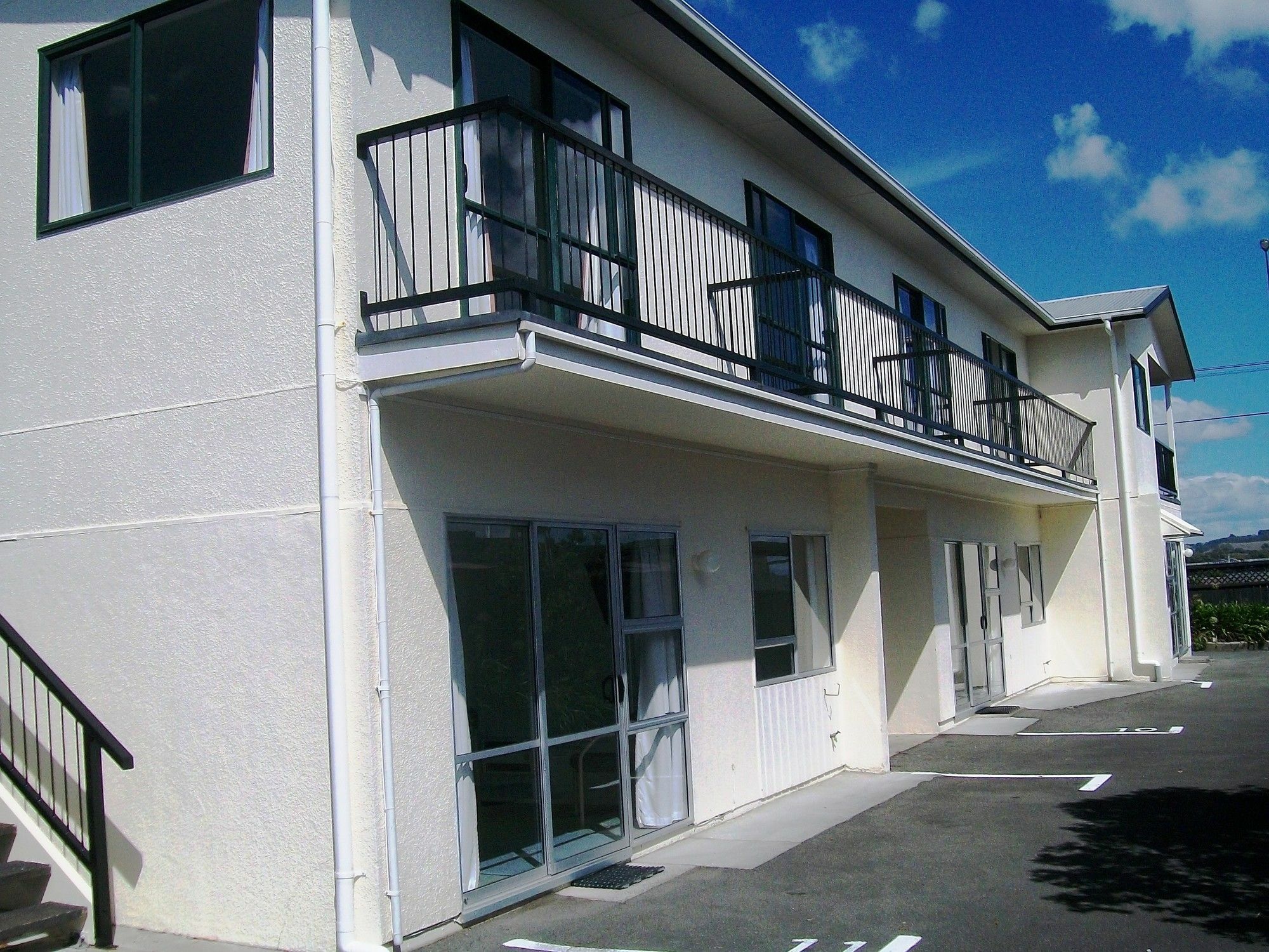 Cedar Court Motel Napier Bagian luar foto
